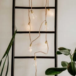 LED-Lichterkette 10 Lichter Mit Naturseil & USB-Batteriefach BULB LIGHTS In Natur 15 LED-Lichterkette 10 Lichter Mit Naturseil & USB-Batteriefach BULB LIGHTS In Natur -Einrichtungsgeschäft butlers led lichterkette 10 lichter mit naturseil and usb batteriefach bulb lights in natur 7