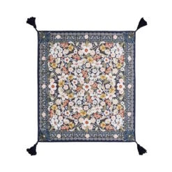 Picknickdecke L 175 X B 154cm BETWEEN FLOWERS In Dunkelblau 12 Picknickdecke L 175 X B 154cm BETWEEN FLOWERS In Dunkelblau -Einrichtungsgeschäft butlers picknickdecke l 175 x b 154cm between flowers in dunkelblau 2